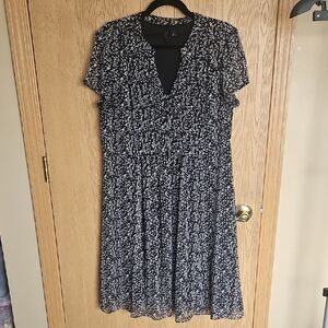 Chic Black and White Floral Midi Dress